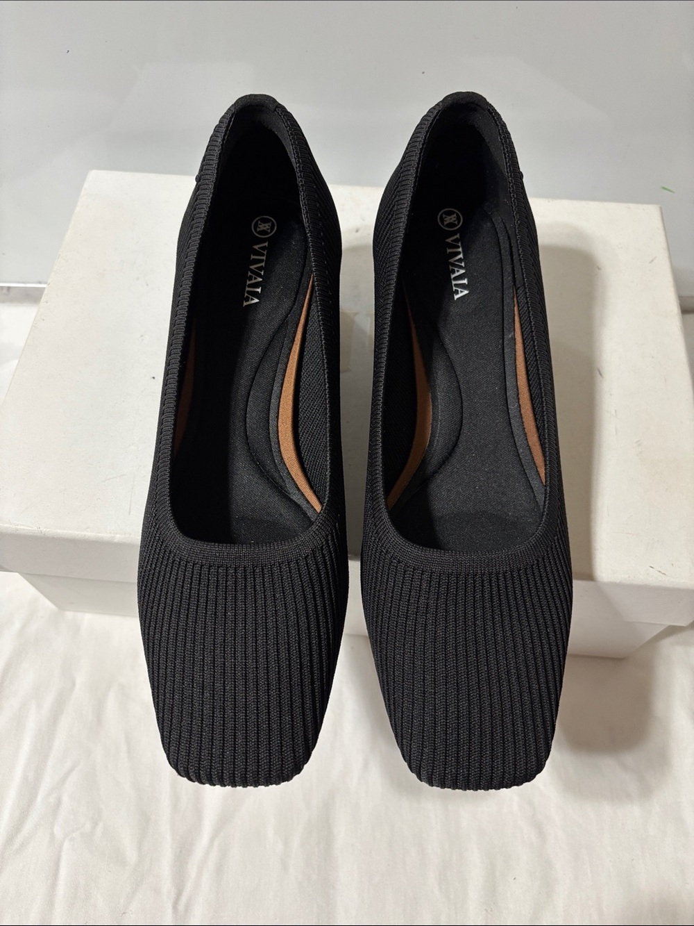 Vivaia Black Ribbed Square-Toe Heels
